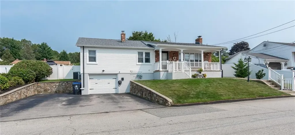 14 Wenscott Lane North Providence RI 02904