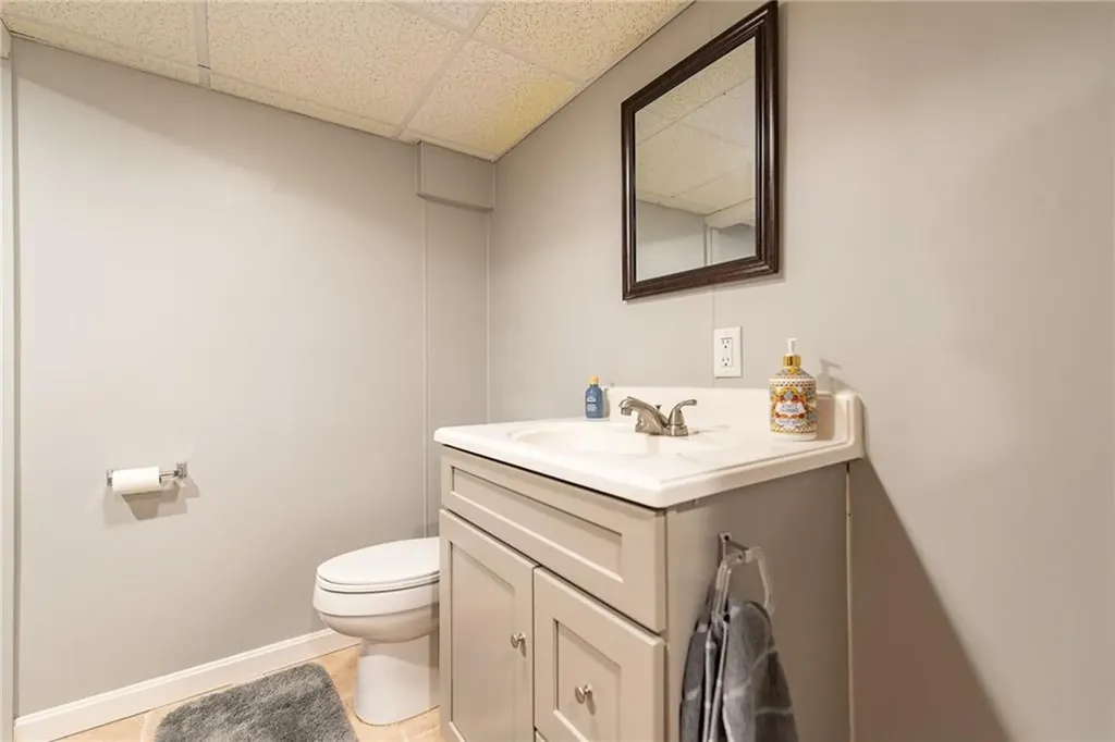 14 Wenscott Lane North Providence RI 02904