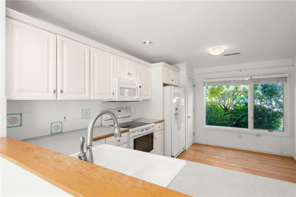 2 Blindbrook Drive Narragansett RI 02882