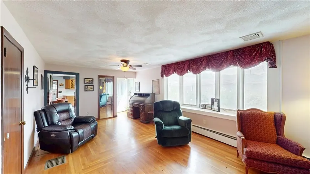 8 Vincent Avenue North Smithfield RI 02896