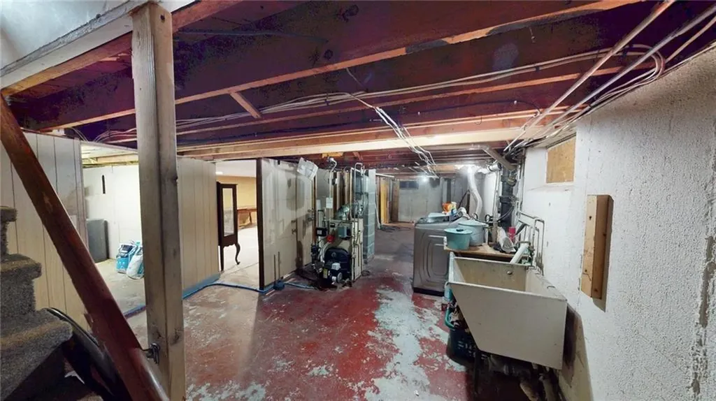 8 Vincent Avenue North Smithfield RI 02896