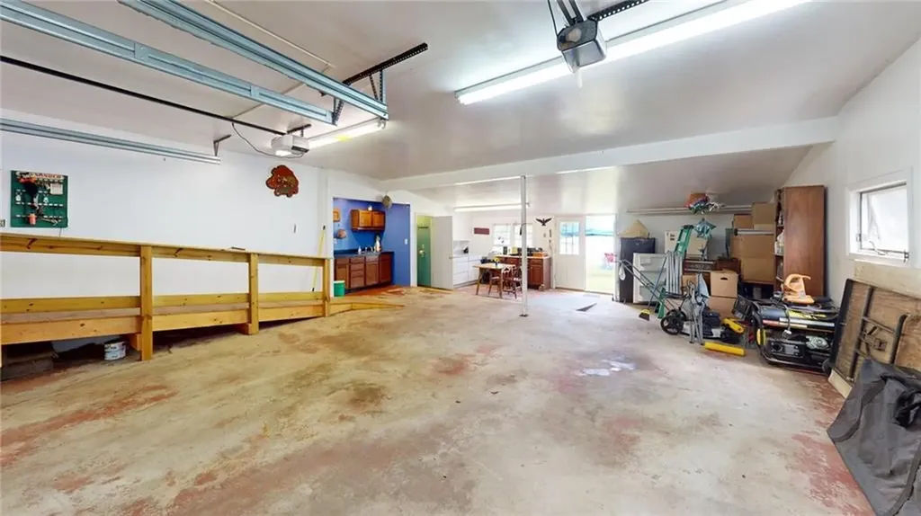 8 Vincent Avenue North Smithfield RI 02896