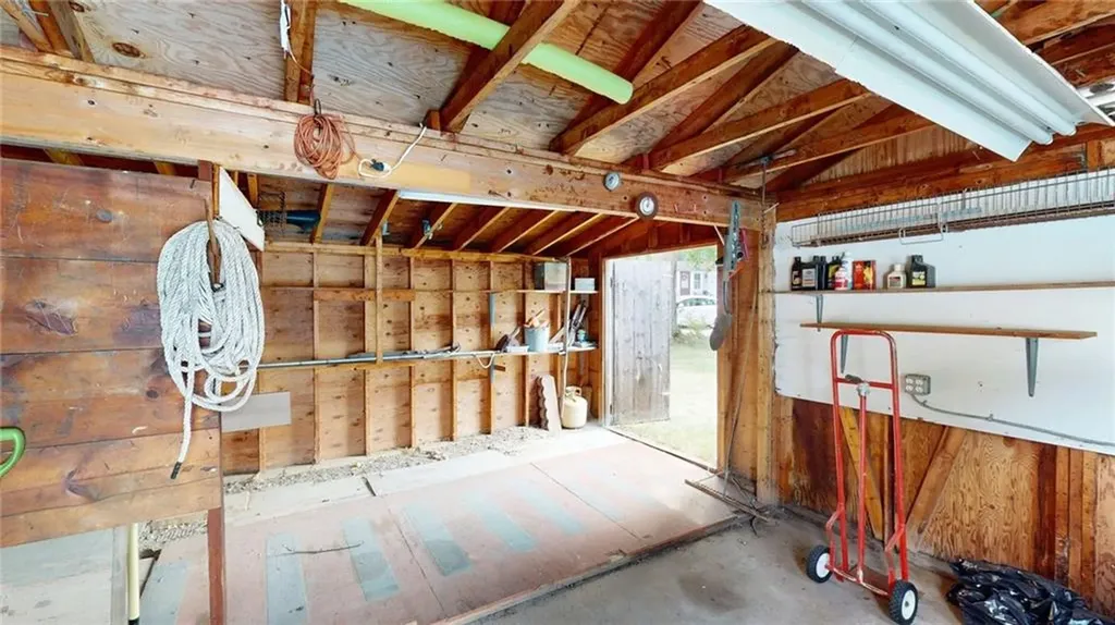 8 Vincent Avenue North Smithfield RI 02896