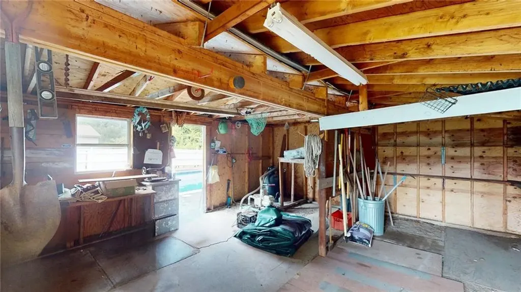 8 Vincent Avenue North Smithfield RI 02896