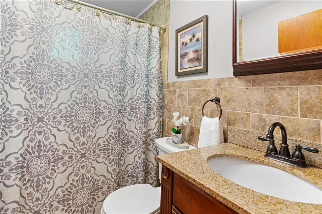 72 Winifred Avenue Warwick RI 02889