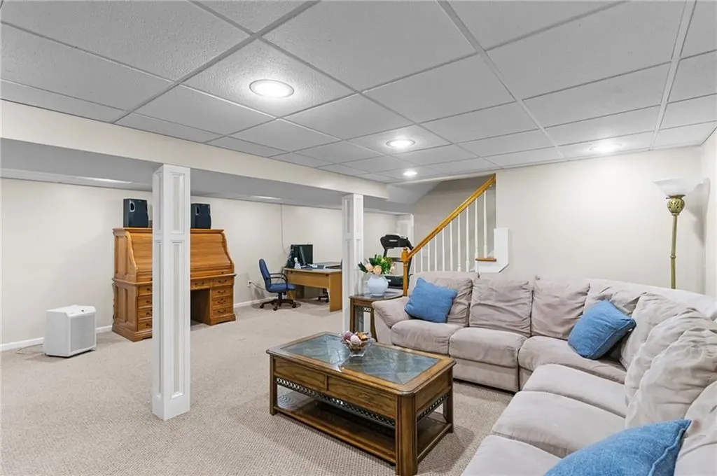 72 Winifred Avenue Warwick RI 02889