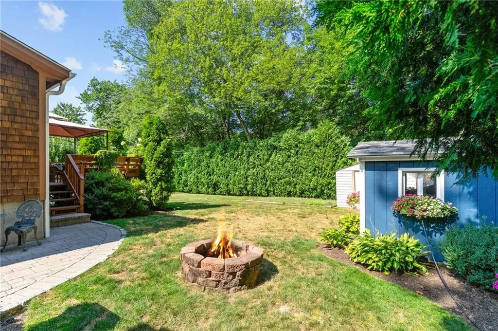 72 Winifred Avenue Warwick RI 02889