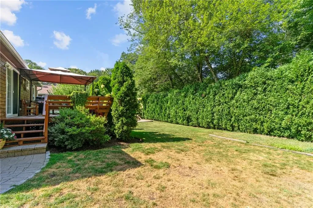 72 Winifred Avenue Warwick RI 02889
