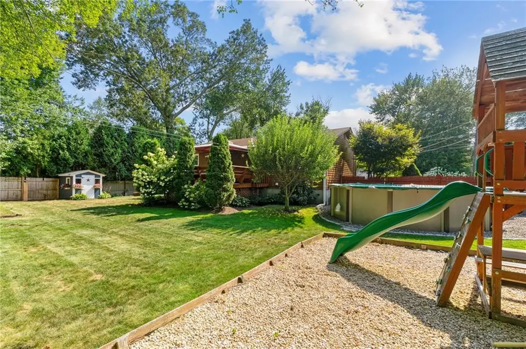 72 Winifred Avenue Warwick RI 02889