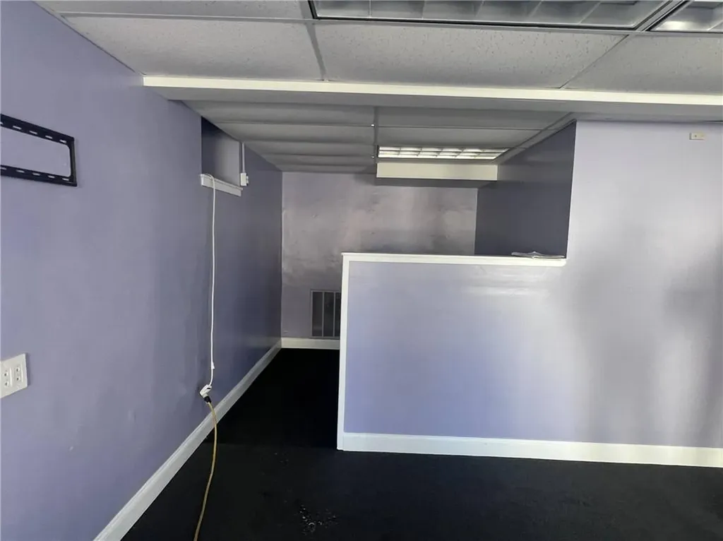 32 Main Road Tiverton RI 02878