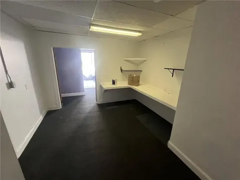 32 Main Road Tiverton RI 02878