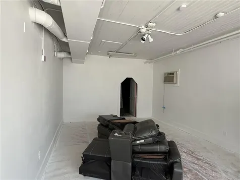 32 Main Road Tiverton RI 02878