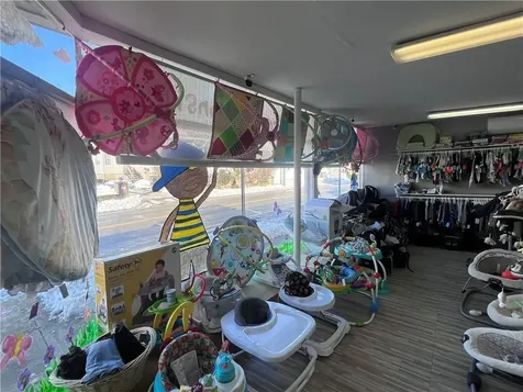 32 Main Road Tiverton RI 02878