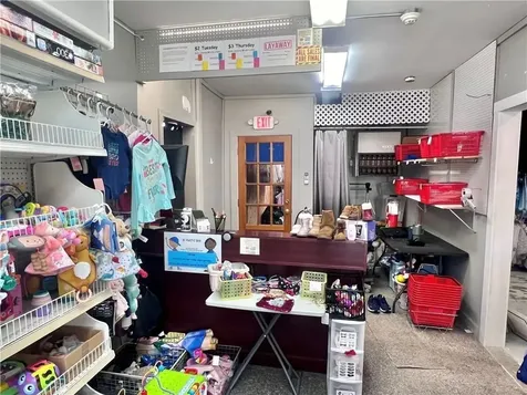 32 Main Road Tiverton RI 02878