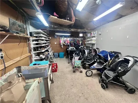 32 Main Road Tiverton RI 02878