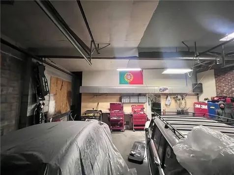 32 Main Road Tiverton RI 02878