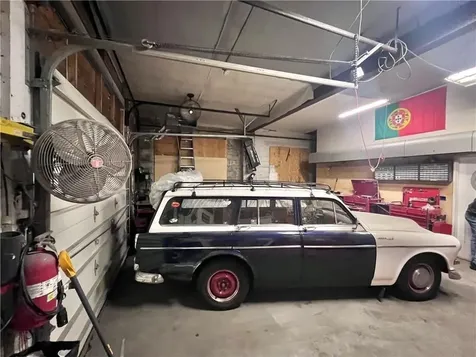 32 Main Road Tiverton RI 02878