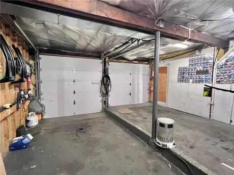 32 Main Road Tiverton RI 02878