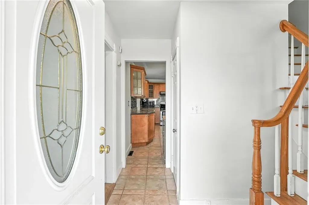 997 West Shore Road Warwick RI 02889