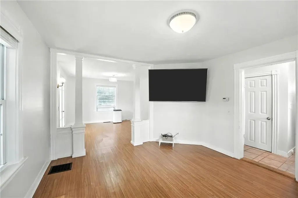 997 West Shore Road Warwick RI 02889