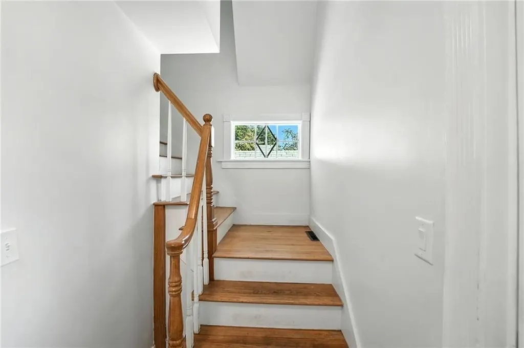 997 West Shore Road Warwick RI 02889