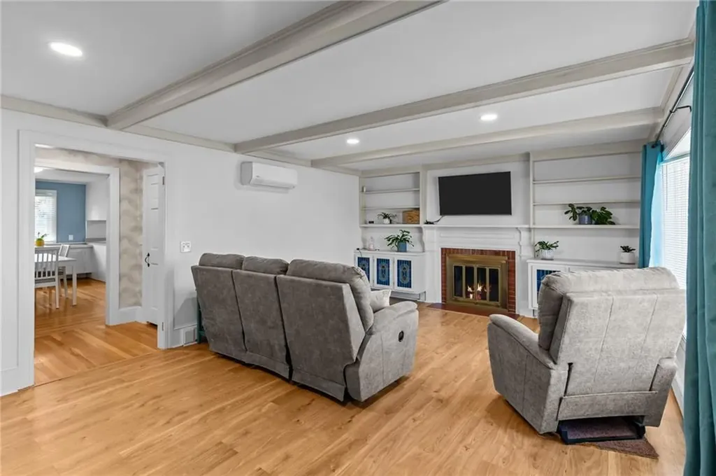 145 Durfee Road Tiverton RI 02878