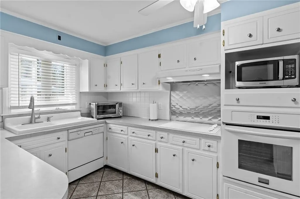 145 Durfee Road Tiverton RI 02878