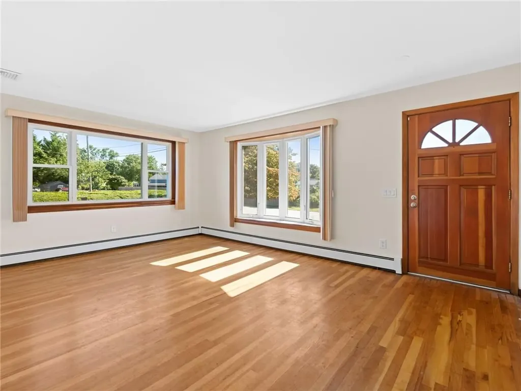 309 Longmeadow Avenue Warwick RI 02889