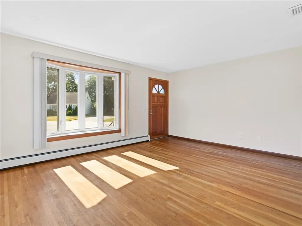 309 Longmeadow Avenue Warwick RI 02889