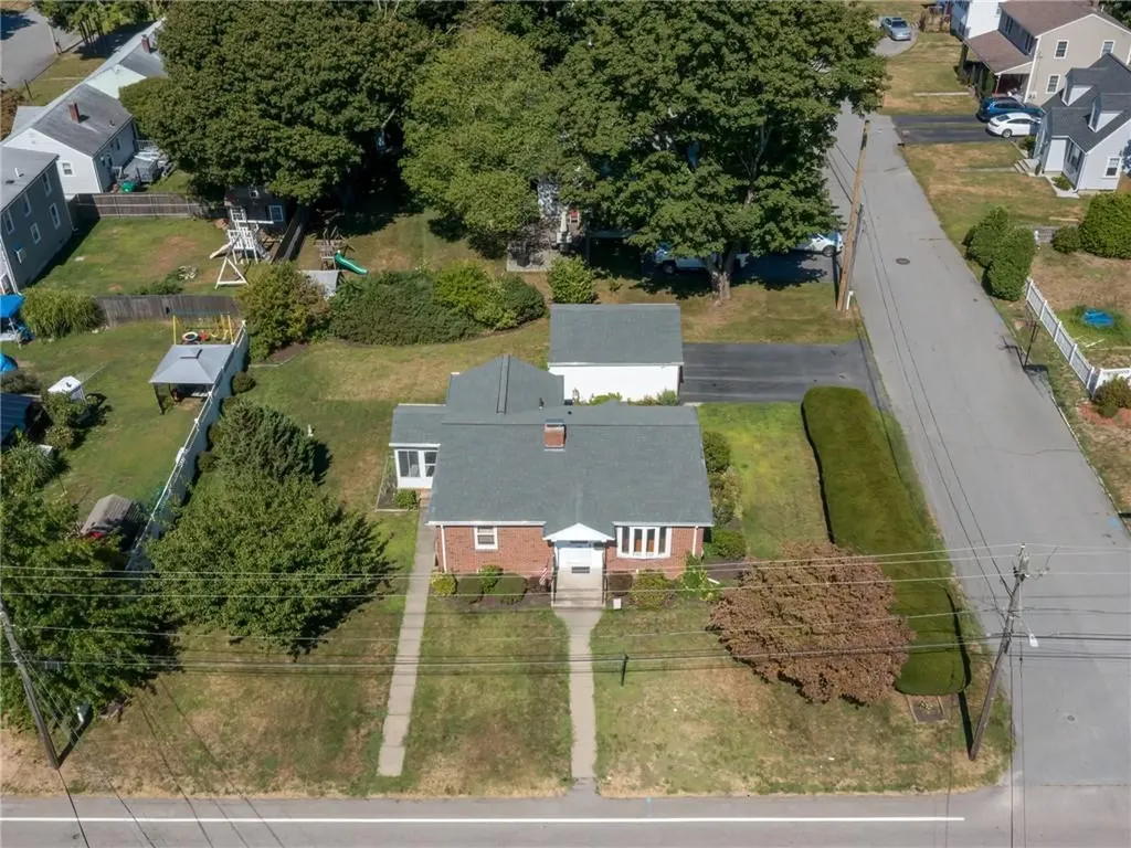 309 Longmeadow Avenue Warwick RI 02889