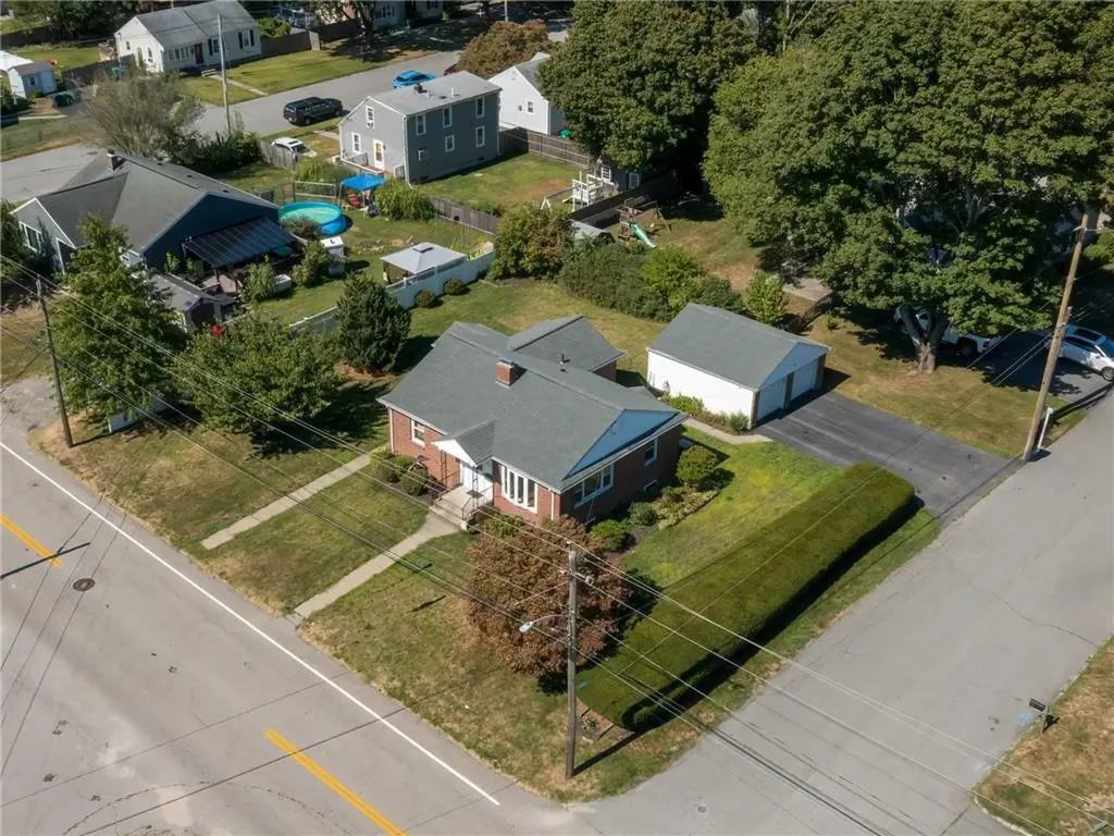 309 Longmeadow Avenue Warwick RI 02889