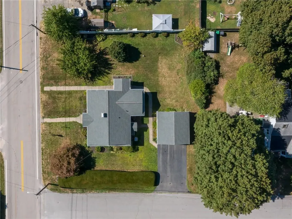 309 Longmeadow Avenue Warwick RI 02889