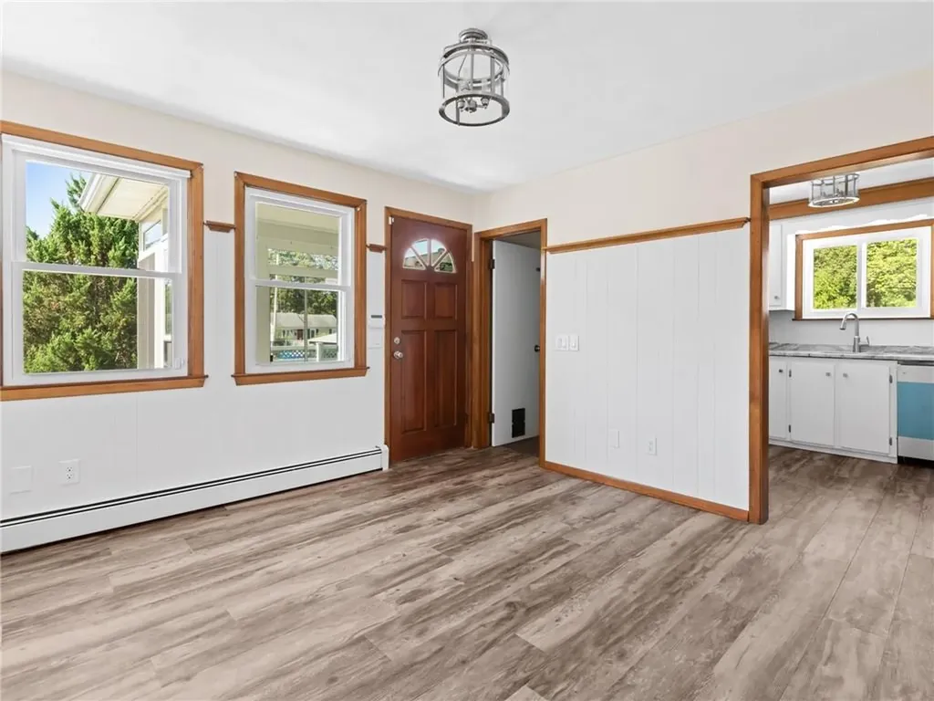 309 Longmeadow Avenue Warwick RI 02889