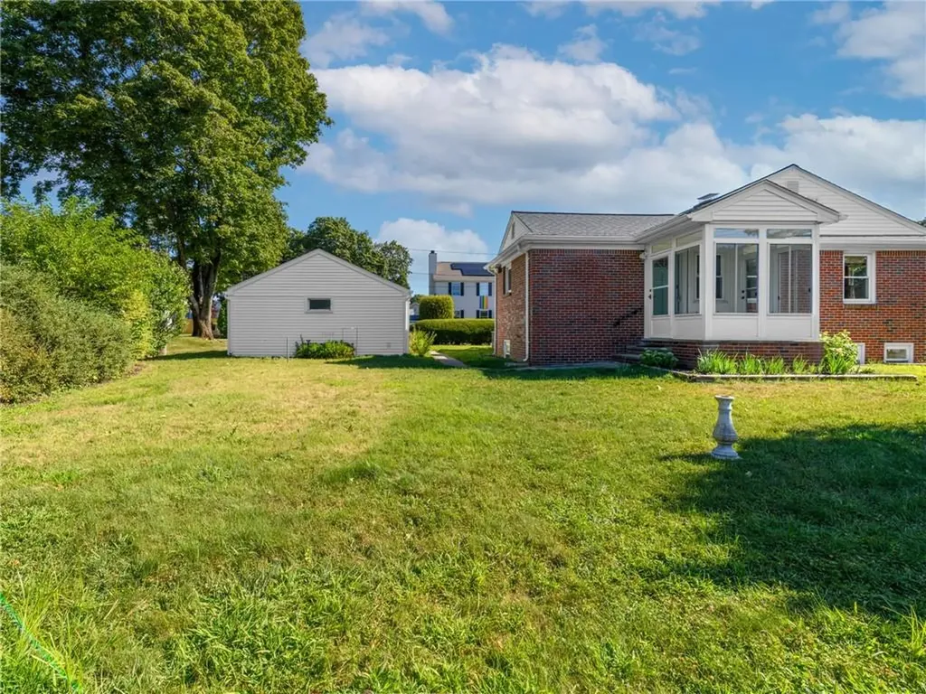 309 Longmeadow Avenue Warwick RI 02889
