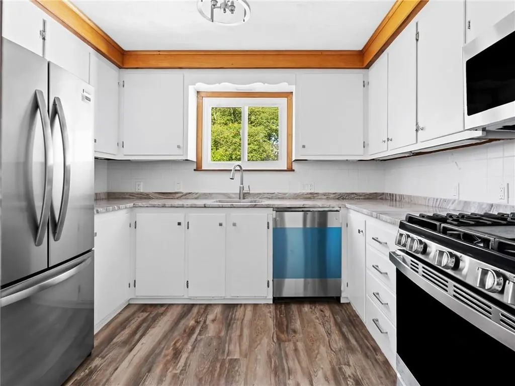 309 Longmeadow Avenue Warwick RI 02889