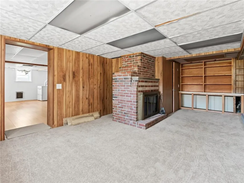 309 Longmeadow Avenue Warwick RI 02889