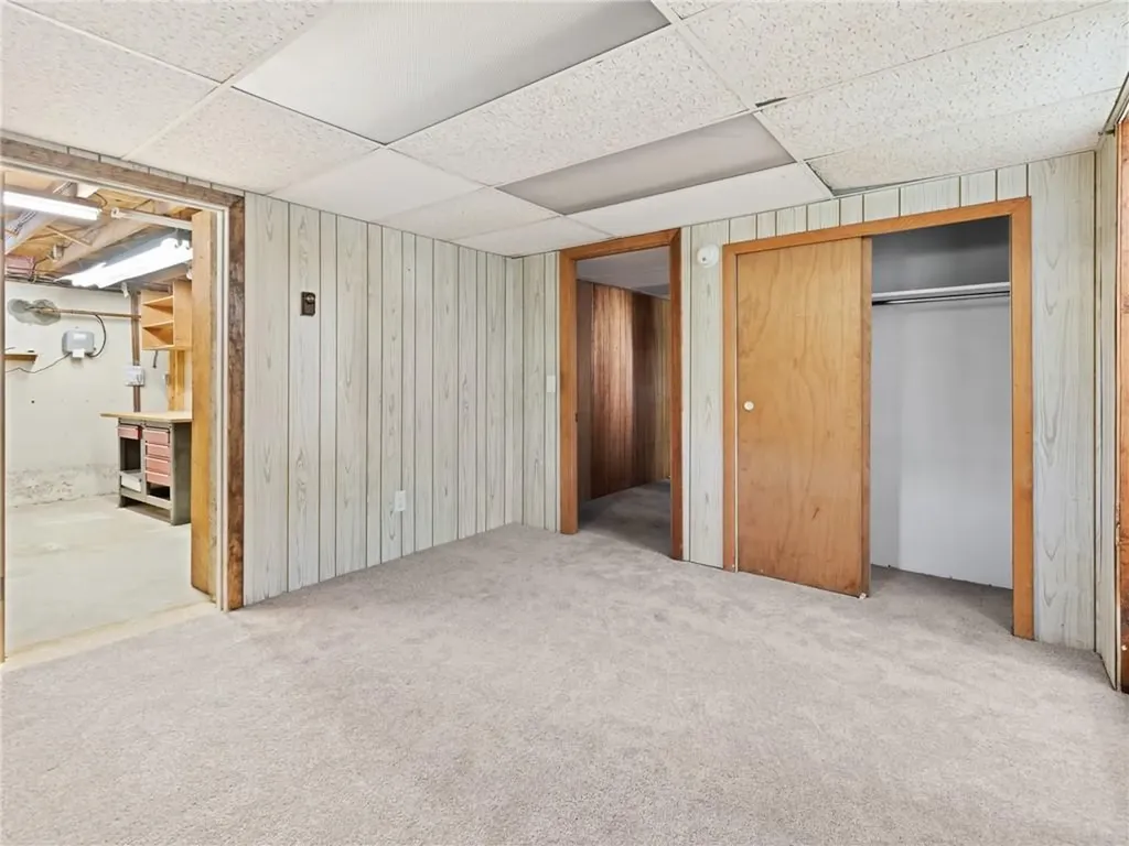 309 Longmeadow Avenue Warwick RI 02889
