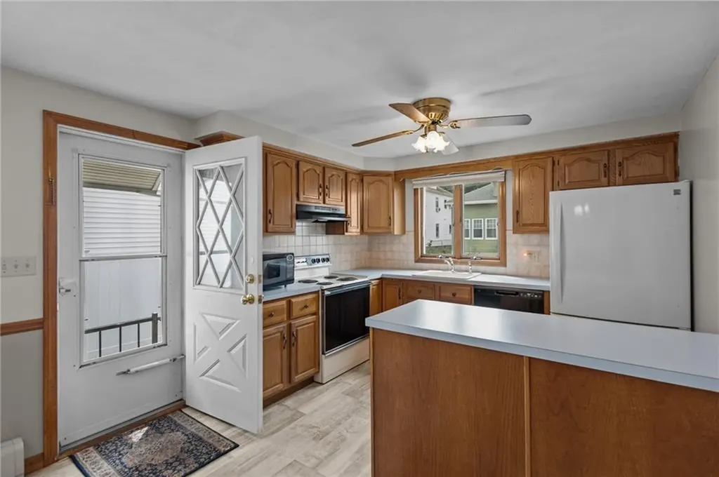 62 Littlefield Street Pawtucket RI 02861