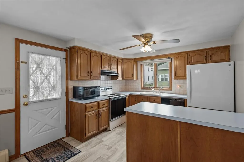 62 Littlefield Street Pawtucket RI 02861