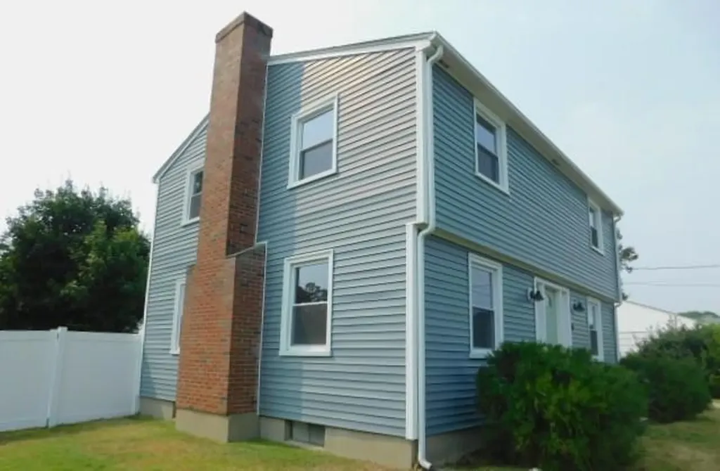 41 Woodcrest Drive East Providence RI 02915