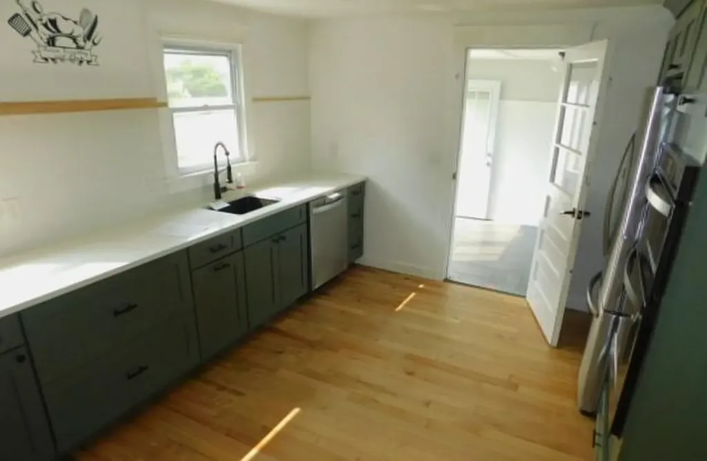 41 Woodcrest Drive East Providence RI 02915