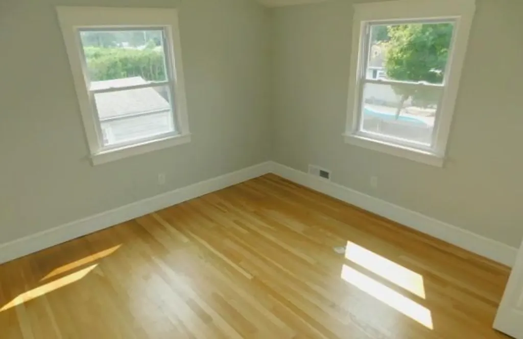 41 Woodcrest Drive East Providence RI 02915