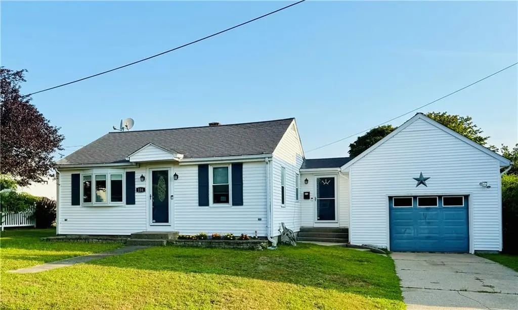 231 Seneca Avenue Pawtucket RI 02860