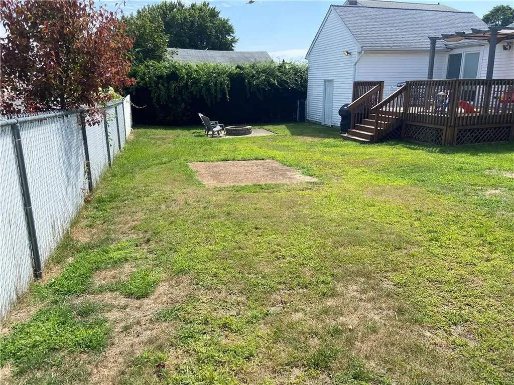 231 Seneca Avenue Pawtucket RI 02860