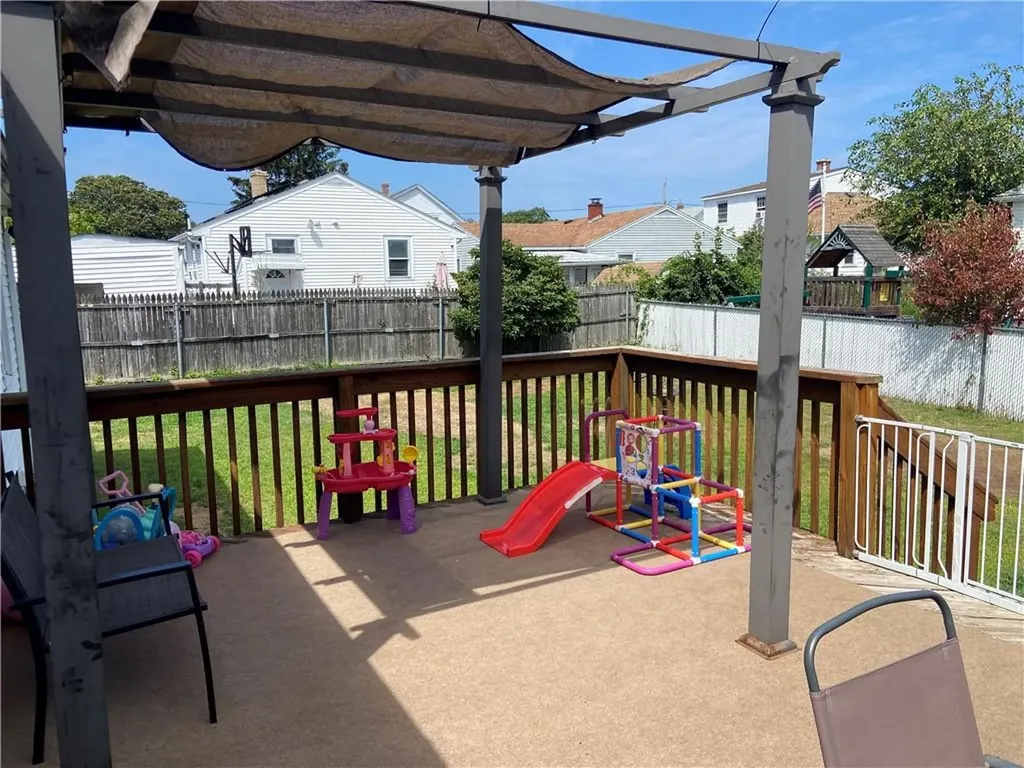 231 Seneca Avenue Pawtucket RI 02860