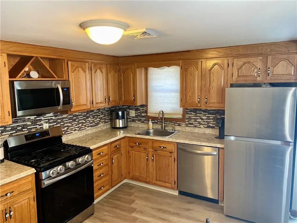 231 Seneca Avenue Pawtucket RI 02860