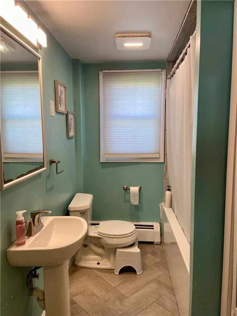 231 Seneca Avenue Pawtucket RI 02860