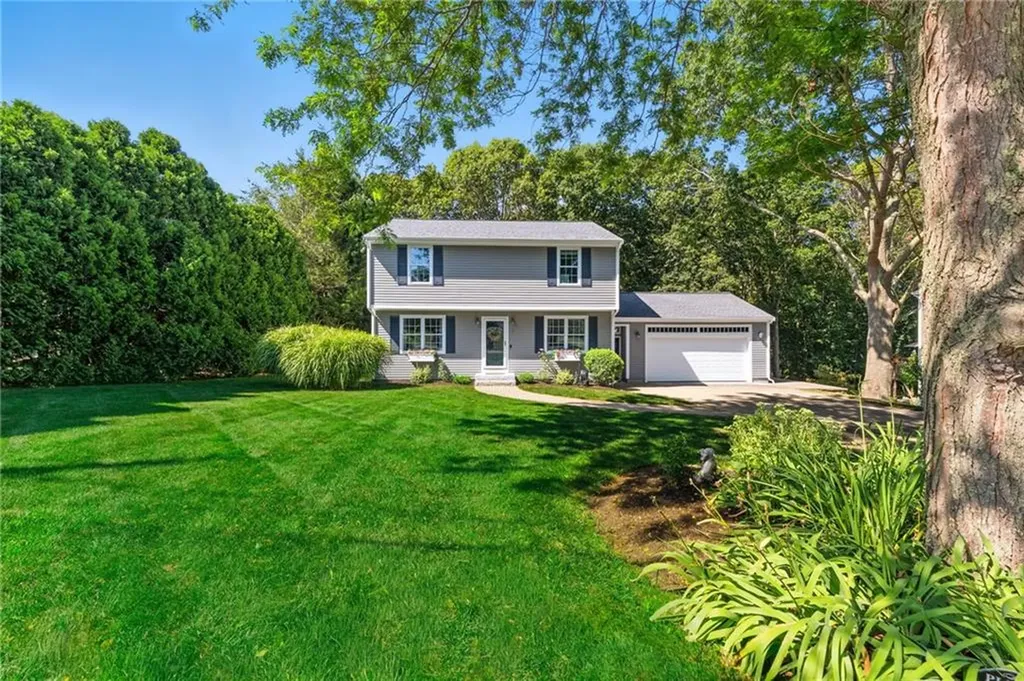 3 Sandy Lane Bristol RI 02809