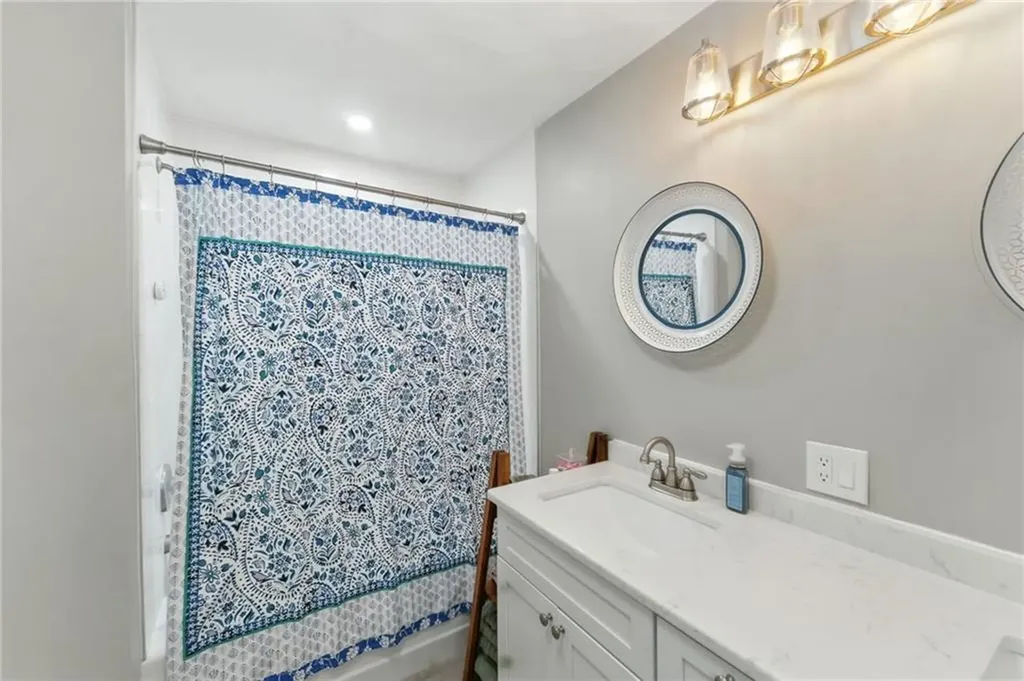 3 Sandy Lane Bristol RI 02809