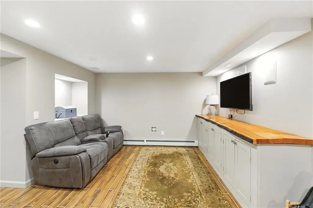 3 Sandy Lane Bristol RI 02809